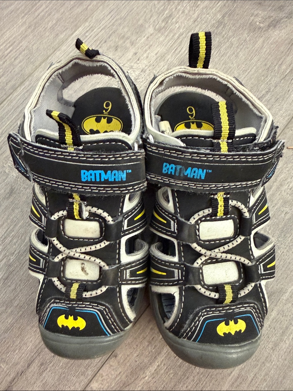 Batman Black and Yellow Kids Strap Sandals size 9